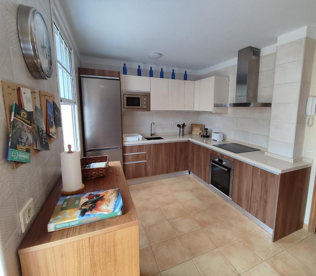 Cheerful 3 Bedroom Town House With Garage Tegueste Exteriér fotografie